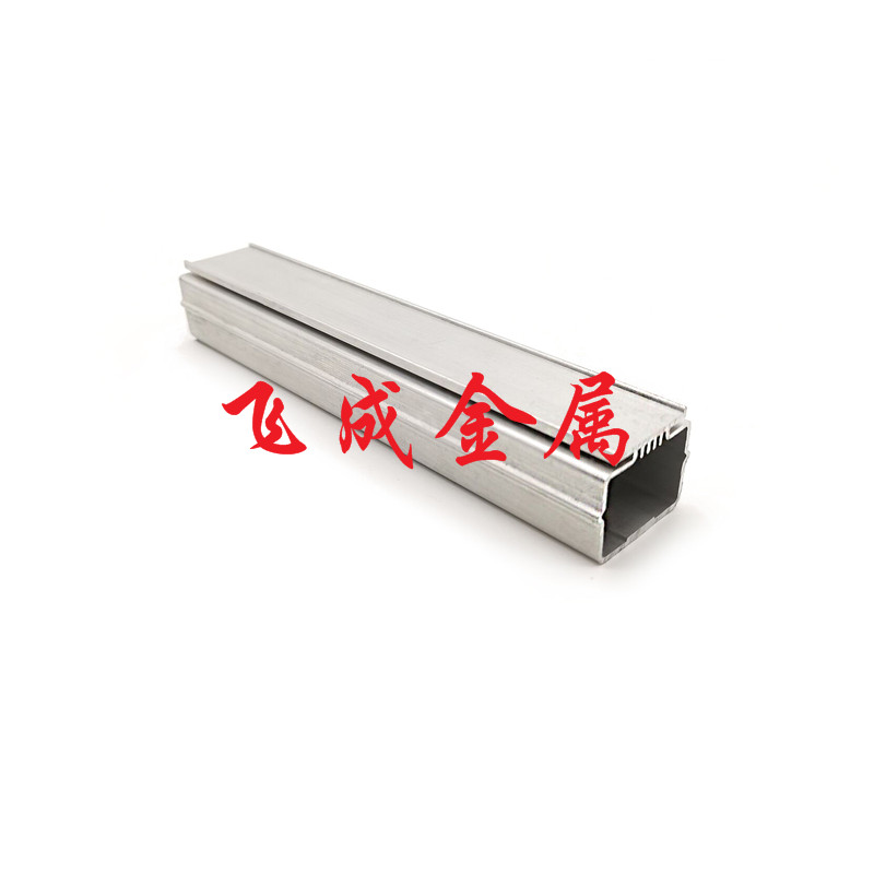 動(dòng)車(chē)內(nèi)燈體